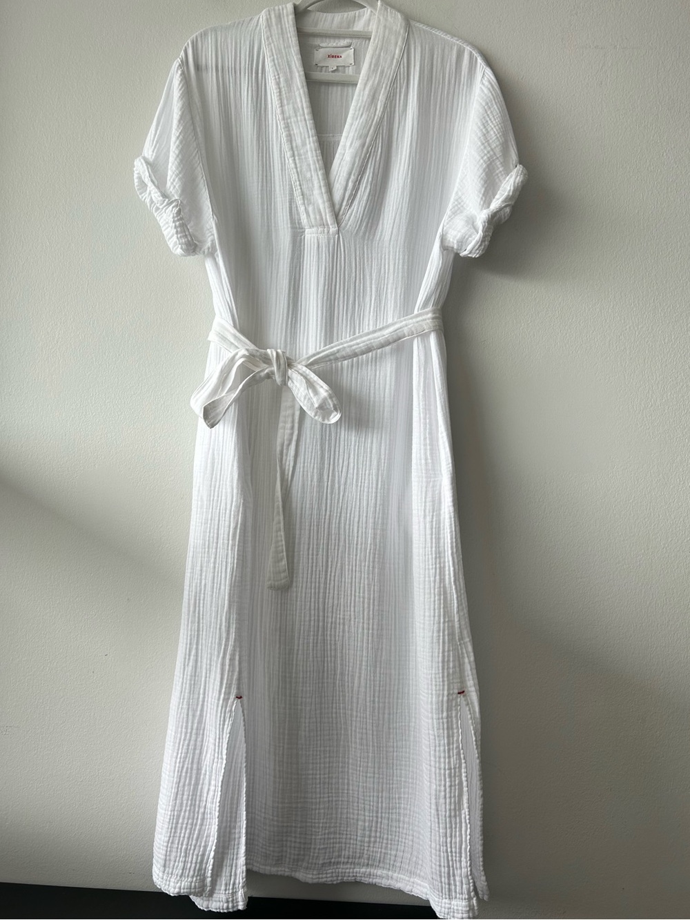 XiRENA Avril White Gauze Dress with Red Logo Stitching